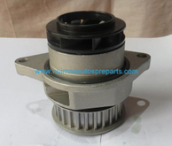 Auto Parts Water Pump OEM 030121005T